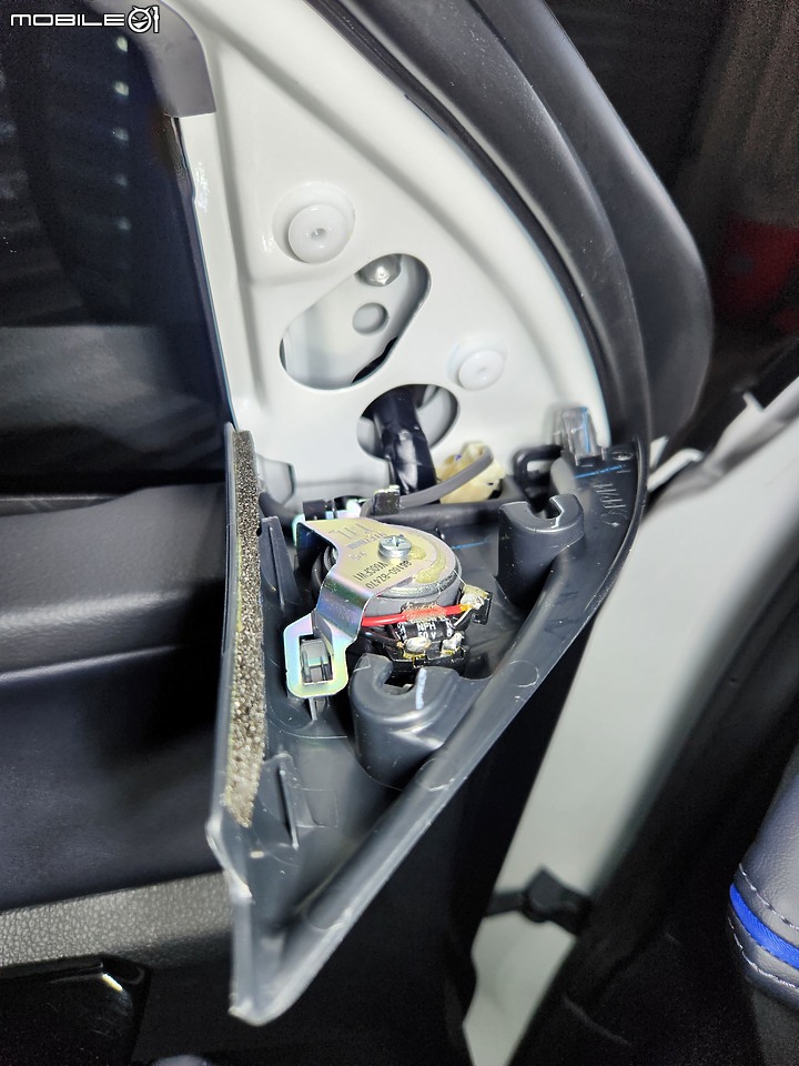 2023 Toyota YARiS Cross 1.5 更換高音電容步驟方法分享,改善高音