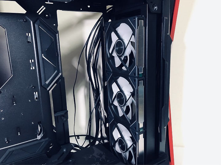 「明日香－限定聯名版 創世神機殼」ROG Hyperion EVA-02 Edition