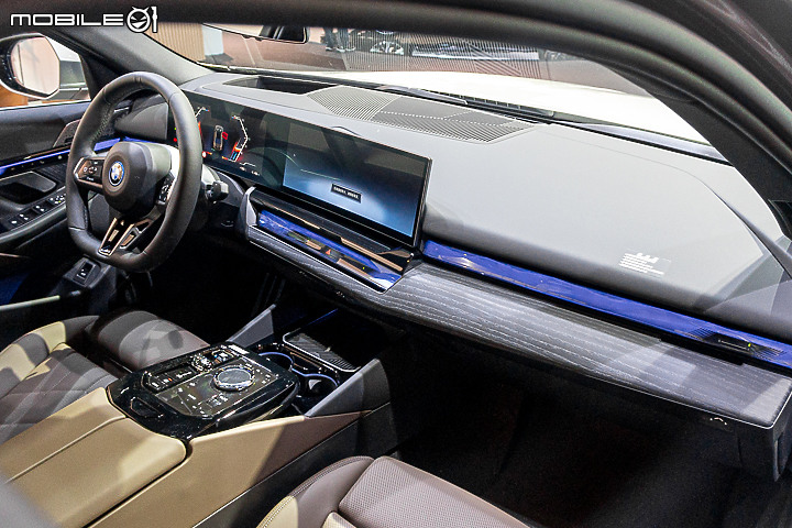 【採訪】BMW i5 雙車型 329 萬元起正式上市 & 詳細實拍介紹!