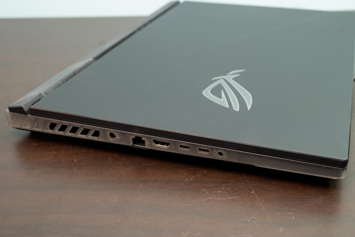 高效能大視界，ROG STRIX SCAR 18 G834JW 電競筆電開箱測試