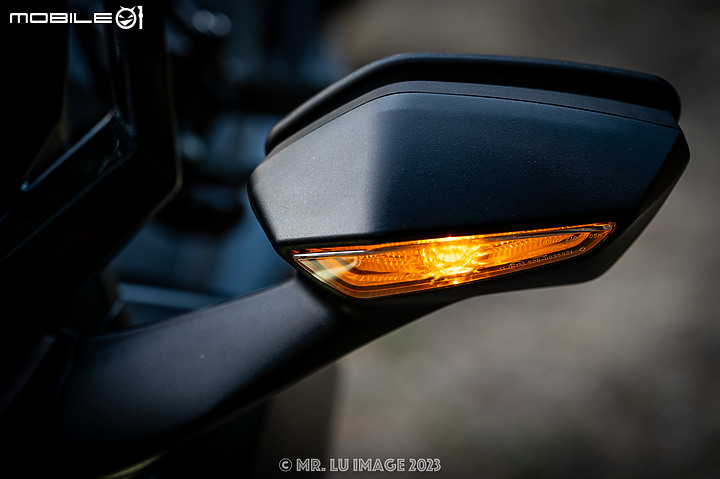 點我看大圖 2023 HONDA FORZA350開箱x霧燈安裝