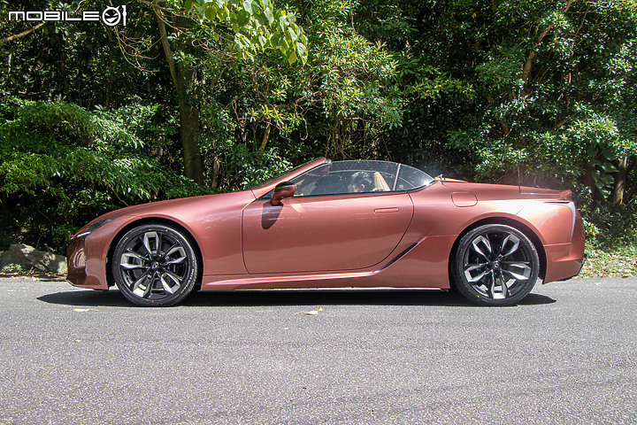 Lexus LC 500 Convertible 新年式試駕｜多了貼心的升級內容，還是八缸、敞篷更讓人心動！