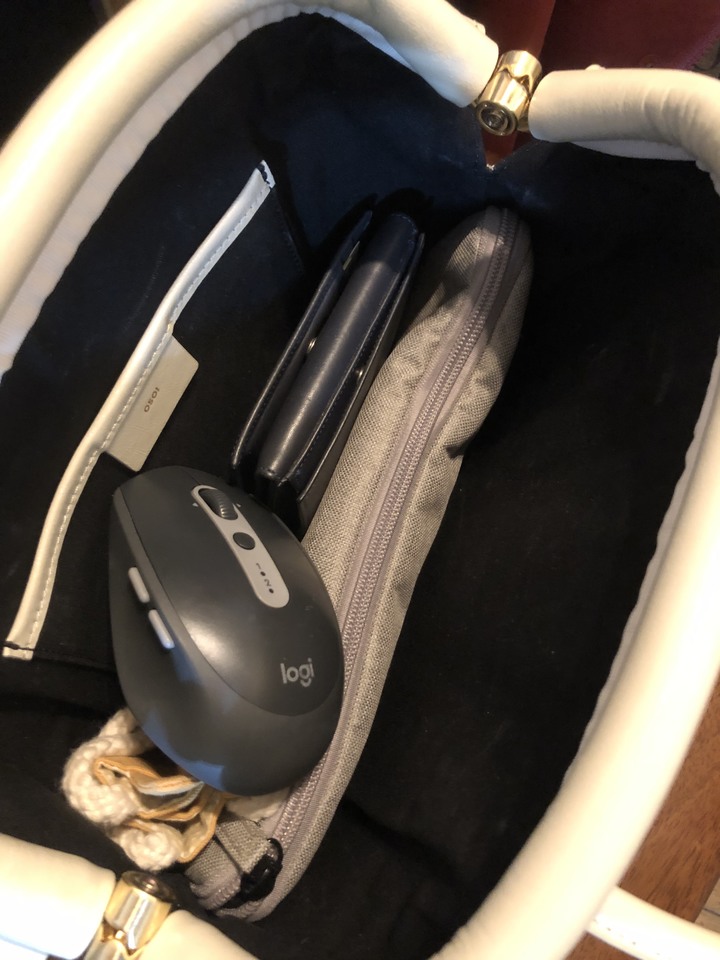 點我看大圖 筆電工作好物BenQ LaptopBar掛燈開箱