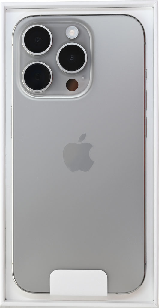 狼仔的第二支蘋果，Apple iPhone 15 Pro 原色鈦簡單開箱