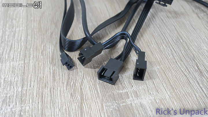 【開箱】潔白無瑕高效能 | NZXT KRAKEN 360 RGB WHITE