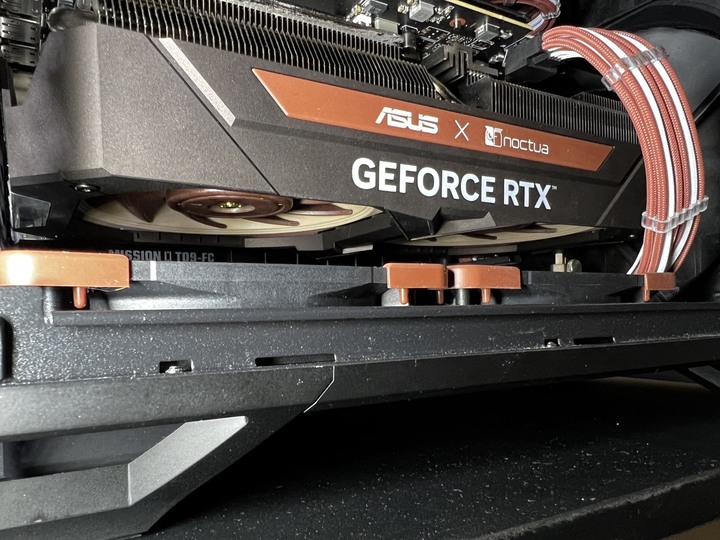 貓頭鷹信仰降臨！FD x ASUS x NOCTUA主題機小分享