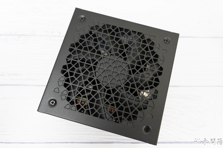 [開箱] 雙11前哨戰 安耐美 金靜冰核ATX3.0 1200W