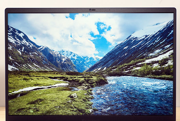 Dynabook Portégé X40L-K 開箱與深度評測:極致輕薄攜帶無負擔,純正日系風格打造精品級質感!