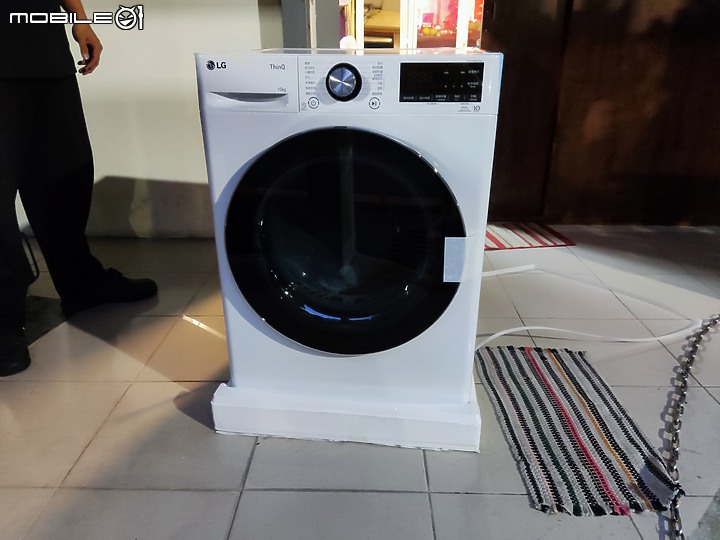 【 開箱分享 】LG WR-100VW 免曬衣智慧乾衣機，實現烘衣自由的白色小精靈！