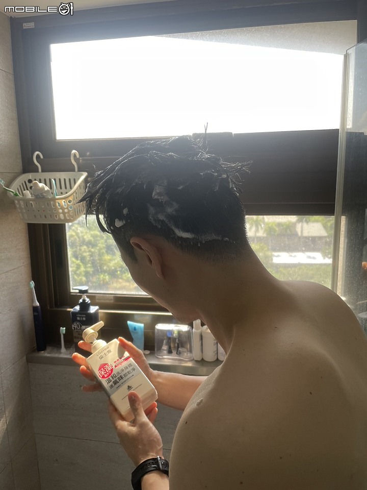 挑戰『熟男味』的終極解決方案 - LÚCIDO倫士度去味洗沐系列開箱及體驗讓我重獲自信