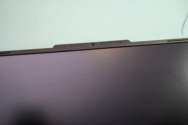 高效能大視界，ROG STRIX SCAR 18 G834JW 電競筆電開箱測試