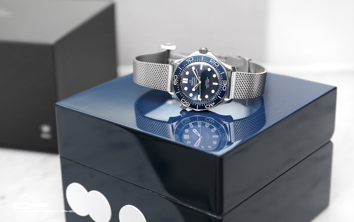 --甲子龐德-- Omega Seamaster 300m James Bond 60周年紀念腕錶開箱