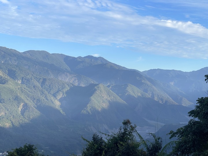 遠的要命的登山口 ─ 塑膠車雙載之一日往返小關山