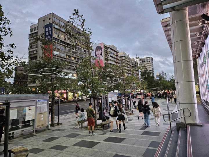 點我看大圖 s23/夜櫻紫:非專業感想