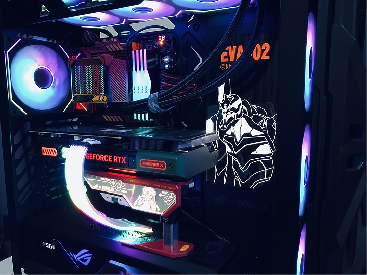 點我看大圖 「明日香-限定聯名版顯示卡支撐架」ROG Herculx EVA-02 Edition