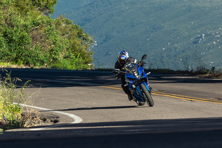 千呼萬喚始出來，2023 EICMA 2024 Suzuki GSX-8R，8S有殼版本😀