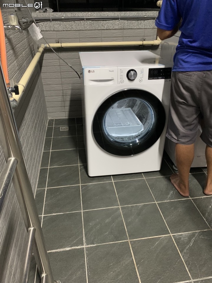 【體驗文】LG 免曬衣乾衣機，解放媽媽雙手，還給媽媽一夜好眠。