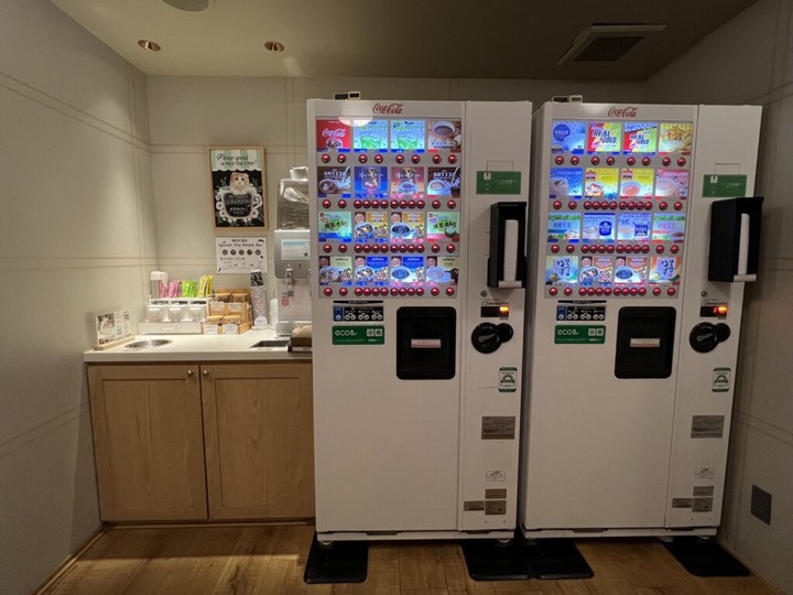 【遊記】東京丨CAT CAFE MOCHA LOUNGE新宿店丨貓咪咖啡廳