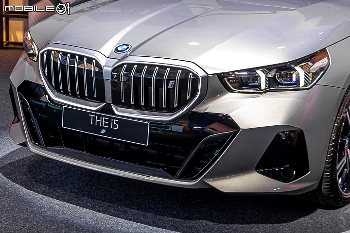 【採訪】BMW i5 雙車型 329 萬元起正式上市 & 詳細實拍介紹!