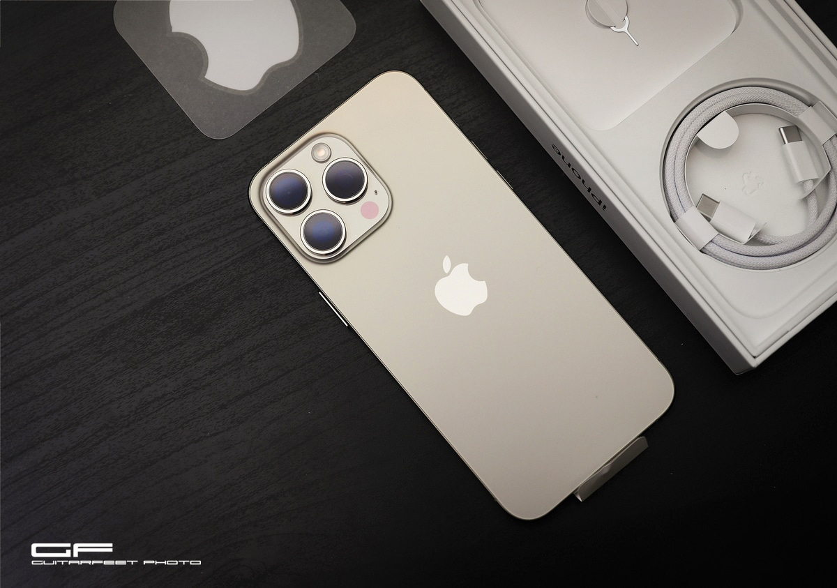 --鈦普C了-- Apple iPhone 15 Pro Max 原色鈦超遲簡易開箱