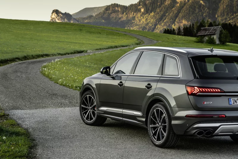 大改款Audi Q7首次現蹤似乎又變大台了!