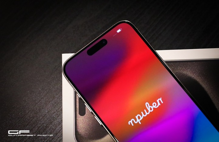 --鈦普C了-- Apple iPhone 15 Pro Max 原色鈦超遲簡易開箱