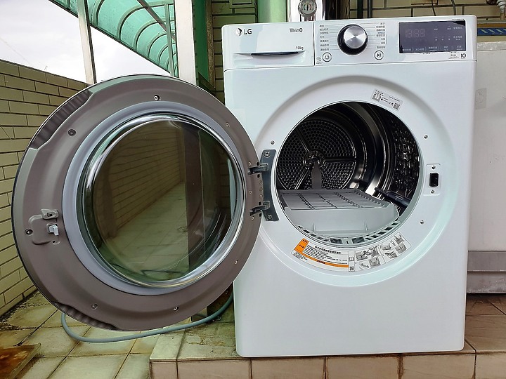 <<生活有神隊友>> LG WR-100VW乾衣機心得分享<<悠閒時光我有>>