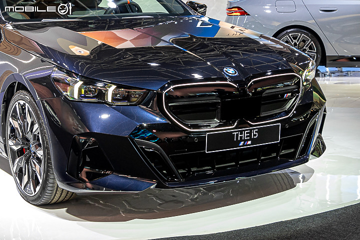 【採訪】BMW i5 雙車型 329 萬元起正式上市 & 詳細實拍介紹!