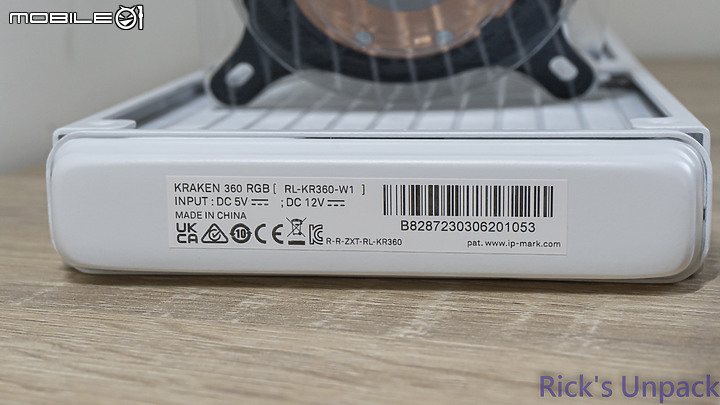 【開箱】潔白無瑕高效能 | NZXT KRAKEN 360 RGB WHITE