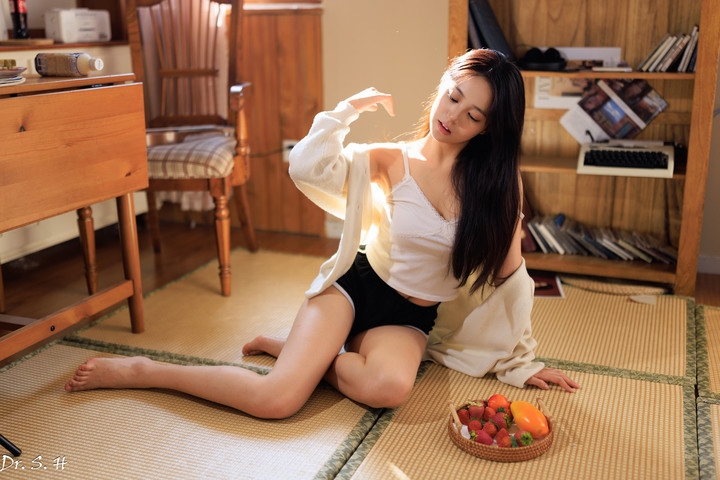 室內陽光小清新 (美女圖多)