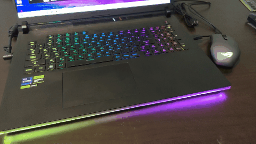 高效能大視界，ROG STRIX SCAR 18 G834JW 電競筆電開箱測試