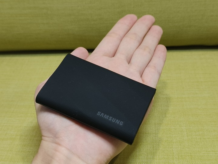 高速傳輸兼具穩定散熱，Samsung T9 USB 3.2 Gen 2x2 開箱試用