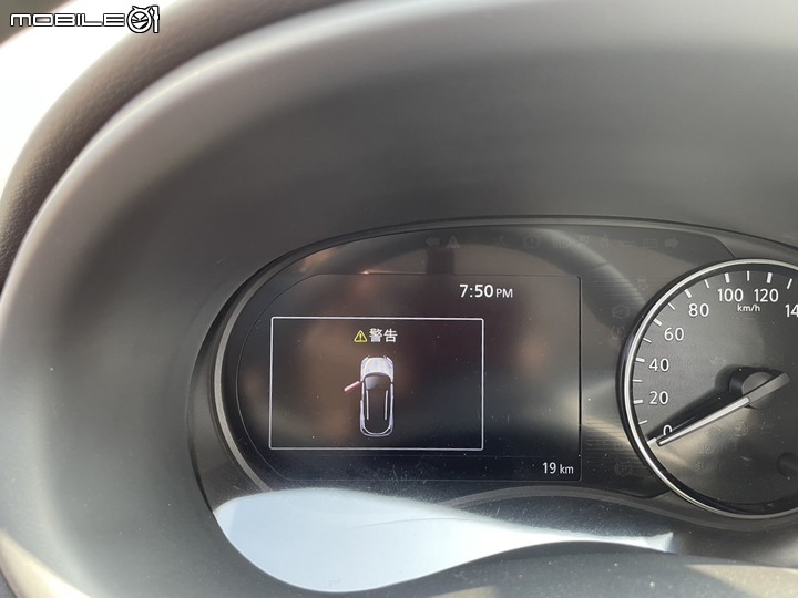 [開箱] NISSAN KICKS e-POWER～新車開箱 星夜藍～全台神單版
