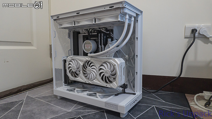 點我看大圖 【開箱】真正的"側進風"海景機殼 | NZXT H6 FLOW RGB WHITE