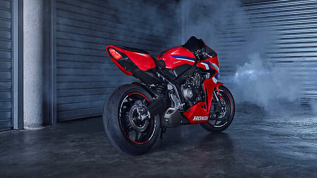 2024 HONDA CBR650R 哇靠，變帥了，很醜的短尾終於改掉了 😁