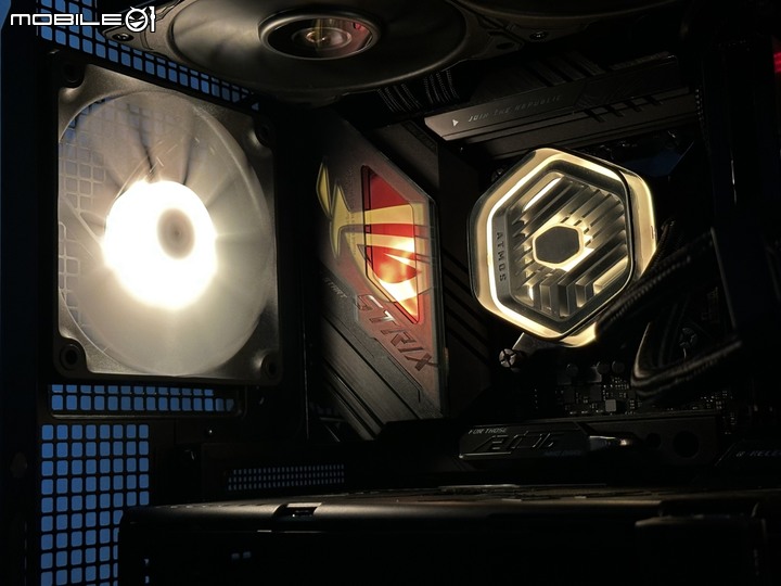 方正通透外型!Cougar MX 600 RGB 機殼