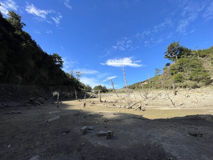 遠的要命的登山口 ─ 塑膠車雙載之一日往返小關山