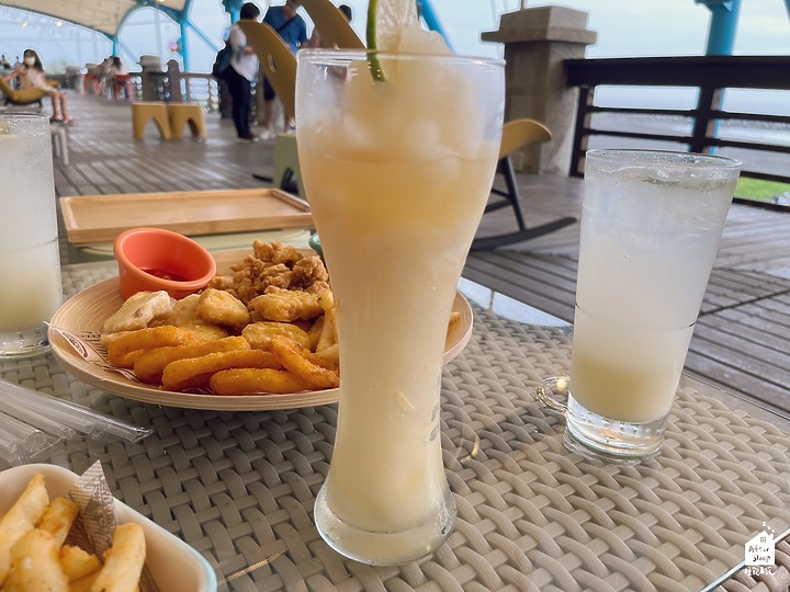 點我看大圖 屏東東港|豐BAR FENGBAR_超CHILL海景咖啡廳