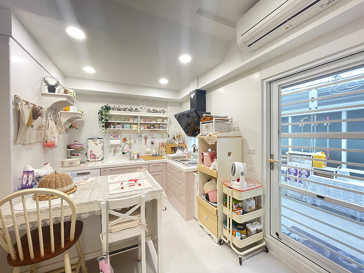【開箱】Hello Kitty溫馨白色小家～30年台南透天老屋翻新