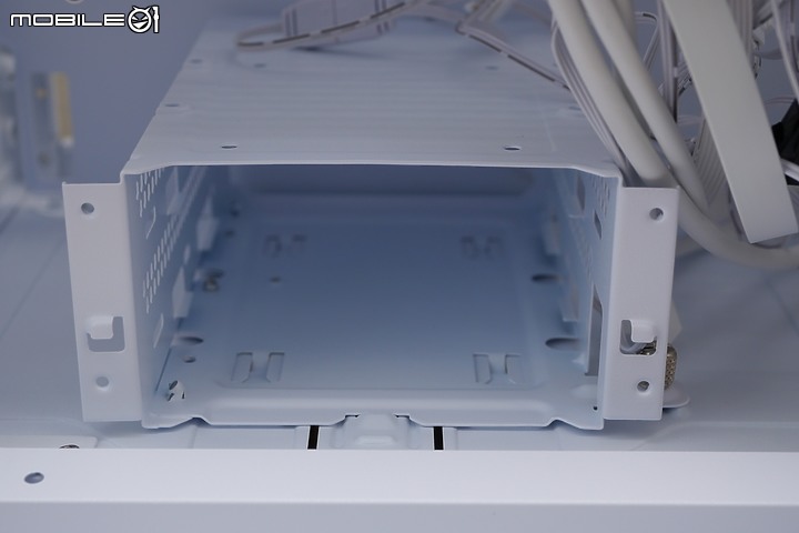 美觀輕鬆免理線 FSP全漢 CUT593W PREMIUM 開箱