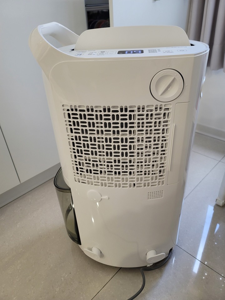 除濕機使用心得-LG PuriCare™雙變頻除濕機