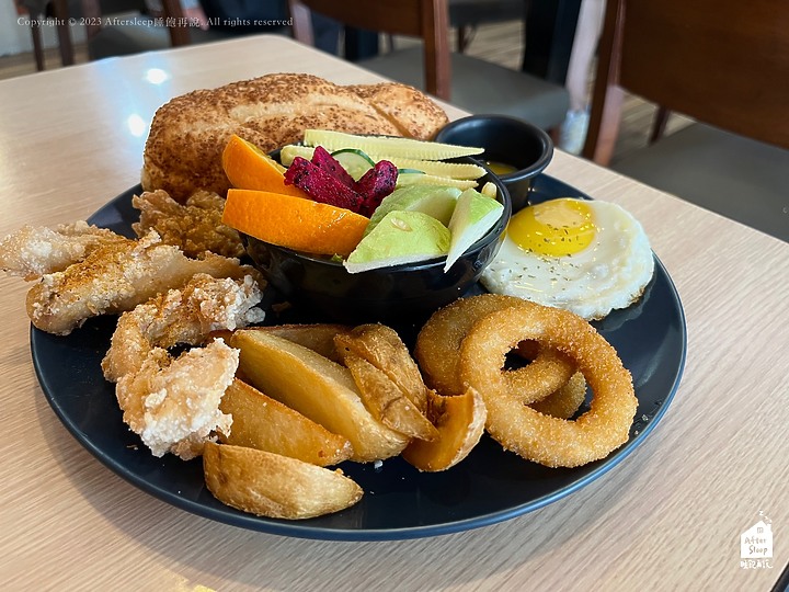 點我看大圖 高雄苓雅|捷米早安主廚(高雄店)_平日也人潮滿滿的早午餐店