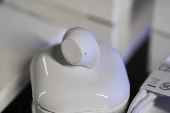 SAMSUNG Galaxy Buds FE 最平價三星耳機-開箱&主觀使用感受