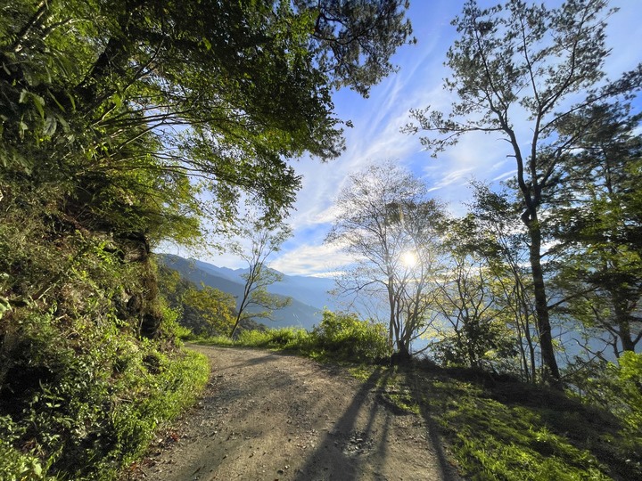 遠的要命的登山口 ─ 塑膠車雙載之一日往返小關山