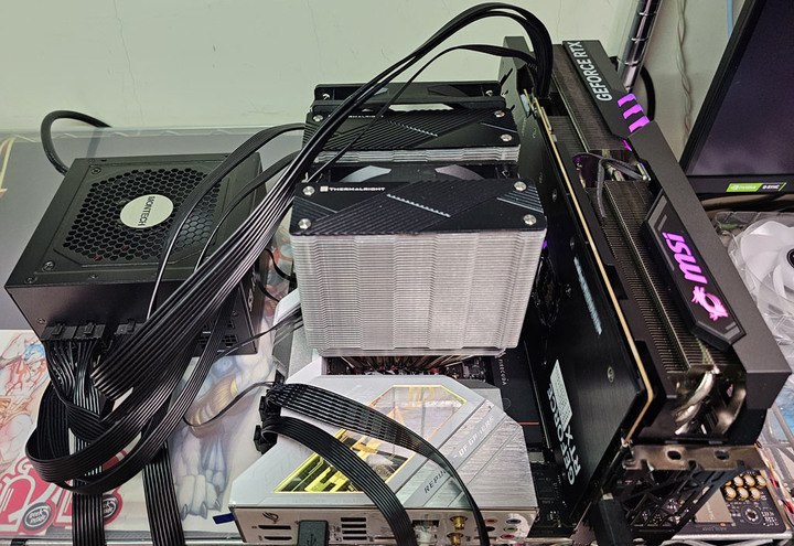 點我看大圖 MONTECH CENTURY G5 創世紀 ATX 3.0 850W金牌全模組化電源開箱