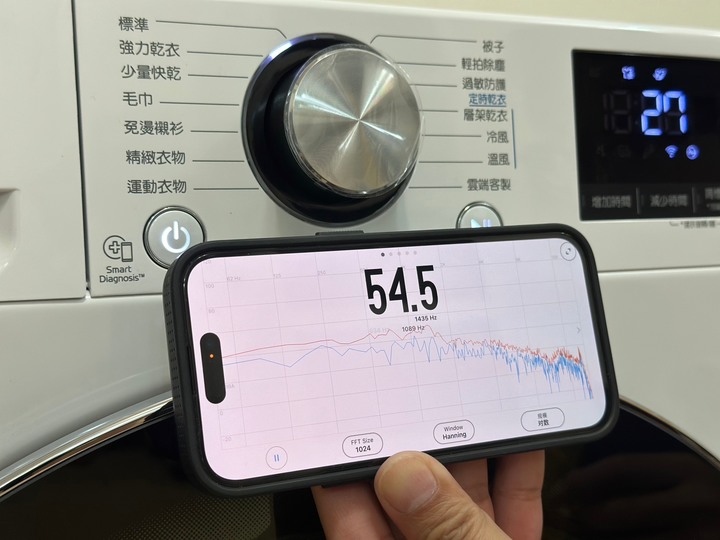 LG免曬衣乾衣機不只美型還更聰明丨一按即乾，智慧感應多元設定讓烘衣變得如此簡單！
