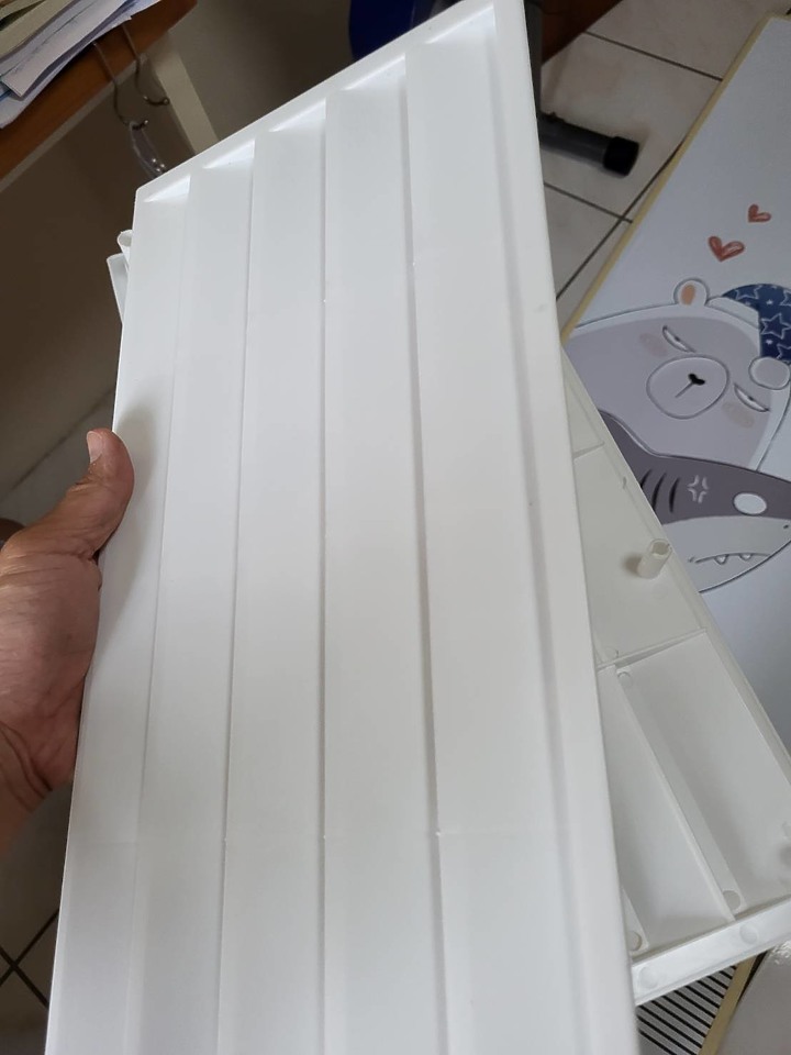 【DIY】300元搞定老舊浴室門板的外貌