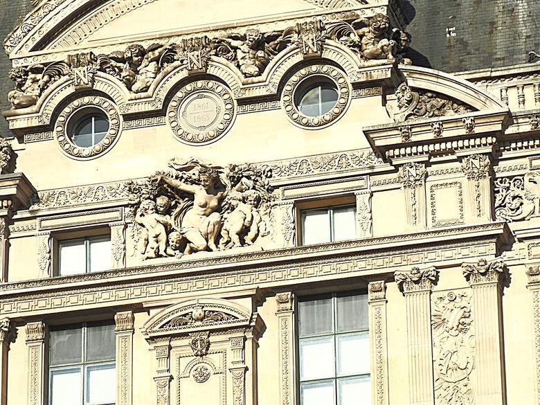 塞納河遊船 (Bateaux-Mouches) 與 羅浮宮(Musée du Louvre)，外掛地窖內享用法式烤田螺與鴨胸 — 世界文化遺產 之 巴黎，塞纳河畔(Paris, Banks of the Seine) — 2023年冬季歐洲行旅 第六部