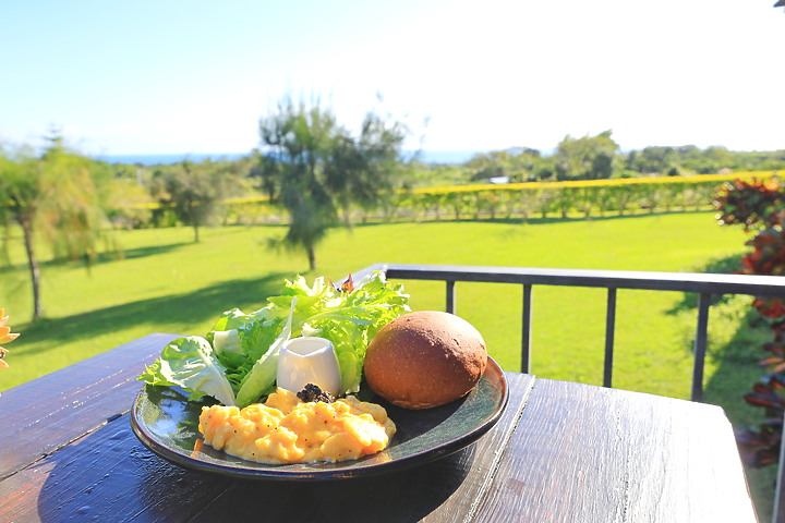 點我看大圖 (映像旅行) 徜徉太平洋湛藍海濱in台東feat. Ford Kuga EcoBoost® 180 ST-Line Sport(荒島藍)