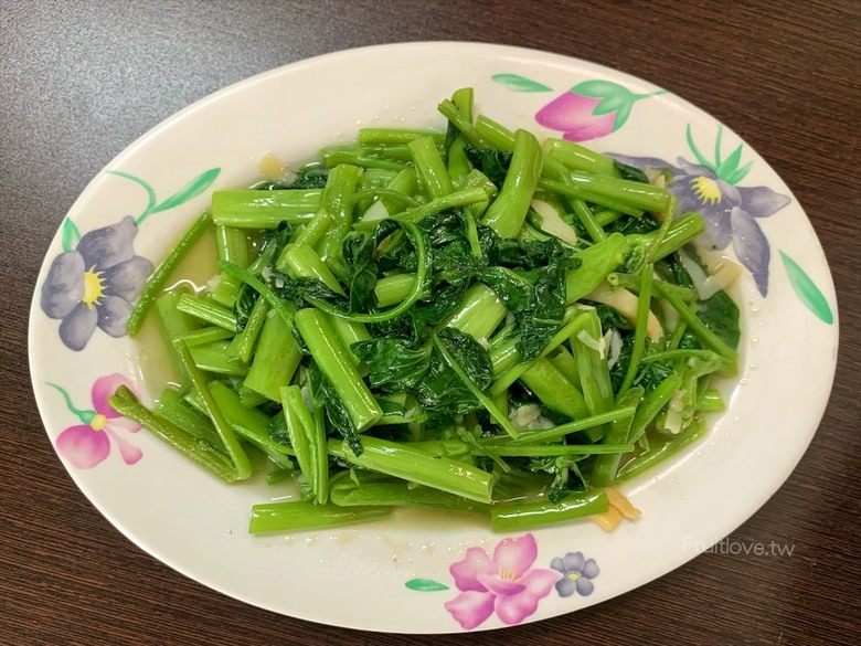 點我看大圖 想不到炒飯、炒麵店也有許多好吃的餐廳菜